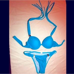 Gorgeous teal blue bikini